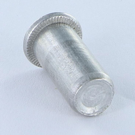 1 x Tuerca remachable cabeza plana ciego M6X20.5 ALPB 25 Aluminio