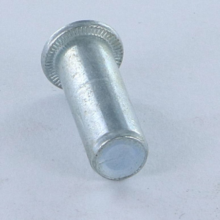 1 x Tuerca remachable cabeza plana ciego M6X20.5 ACPB 30 Acero cincado blanco