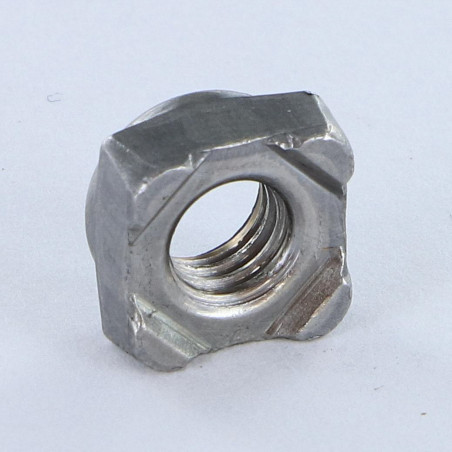 1 x Tuerca cuadrada para soldar M10 17X17X8 Acero bruto