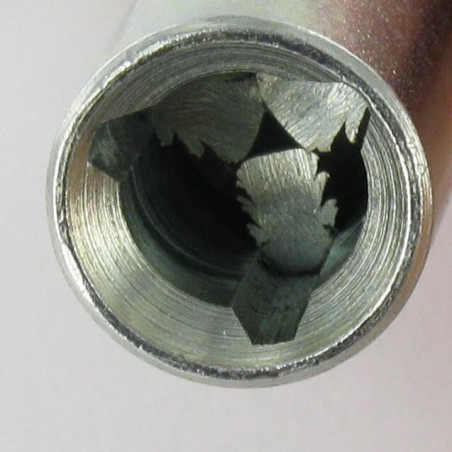 1 x Llave FED Acero con TRIÁNGULO Hembra de 11MM