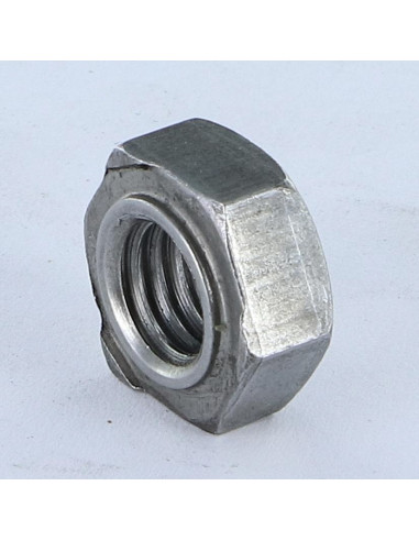 1 x Tuerca hexagonal para soldar M8 Acero bruto