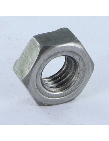1 x Tuerca hexagonal para soldar M8 Acero bruto
